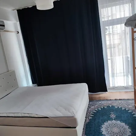 Central Location In The City Apartment *